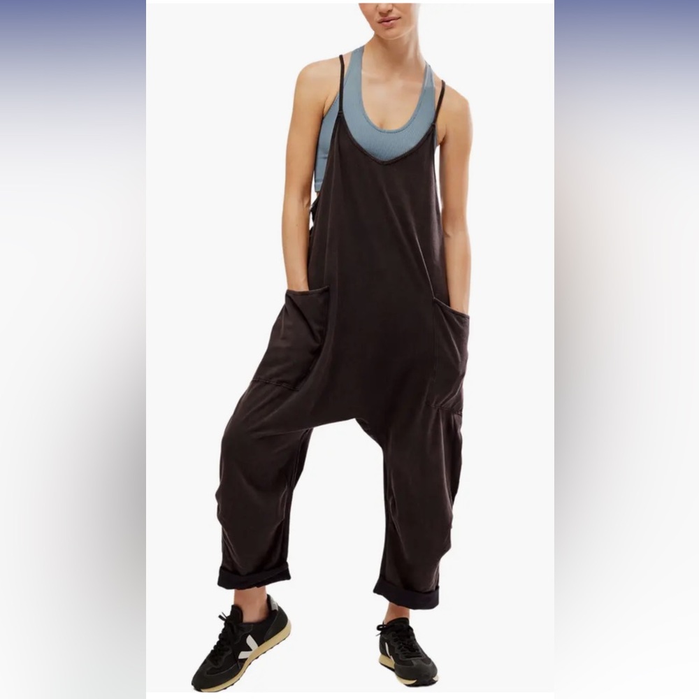 EUC FP Movement black hot shot jumper